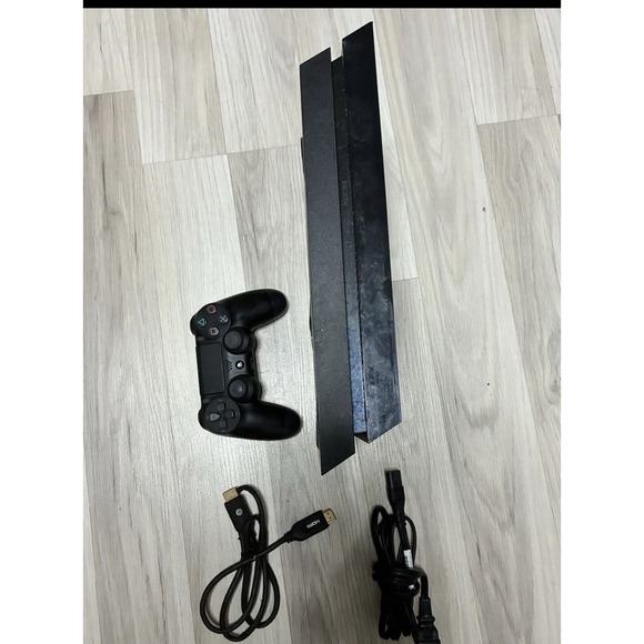 Sony PlayStation 4 Gaming Console W/ Controller, 3 Games Tested and Working - Picture 10 of 16